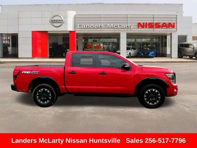 2020 Nissan Titan - Photo 2