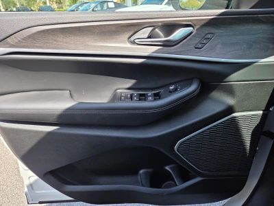 2026 Jeep Grand Cherokee — photo 14 view