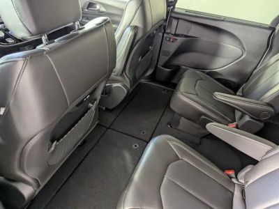 2026 Chrysler Pacifica — photo 16 view