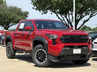 2026 Toyota Tacoma i-FORCE MAX - Photo 2