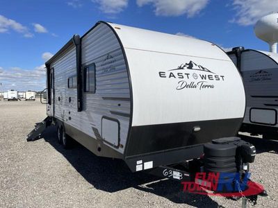 2024 EAST TO WEST Della Terra - Photo 3