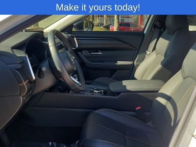 2025 Mazda CX-50 - Photo 2