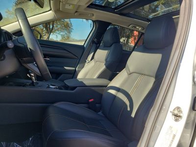 2025 Mazda CX-50 - Photo 16