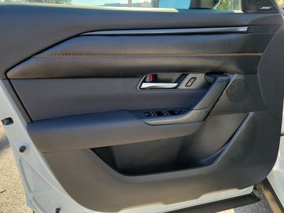 2025 Mazda CX-50 - Photo 18