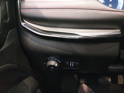 2022 Jeep Compass - Photo 13
