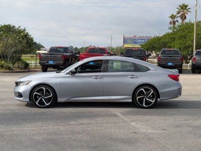 2022 Honda Accord - Photo 2