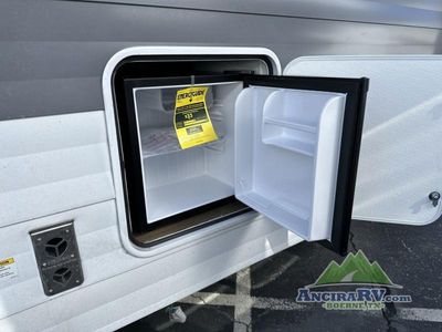 2025 Forest River RV Wildwood X-Lite - Photo 27