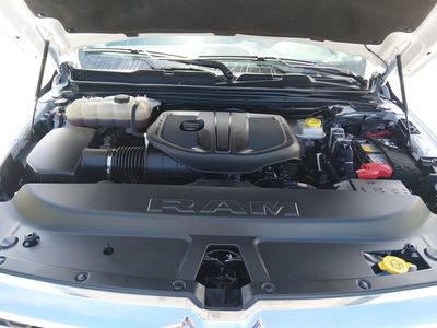 2025 Ram 1500 — photo 9 view