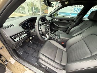 2026 Honda Civic Hybrid - Photo 8