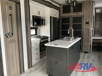 2025 Keystone RV Montana - Photo 21