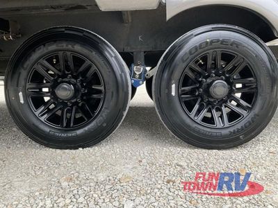 2025 Keystone RV Montana - Photo 15