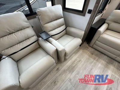 2025 Keystone RV Montana - Photo 8