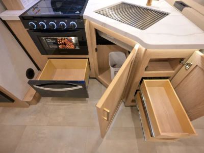 2027 Thor Motor Coach CHATEAU — photo 12 view