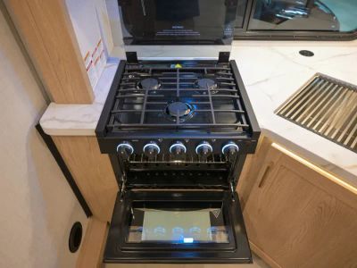 2027 Thor Motor Coach CHATEAU — photo 11 view