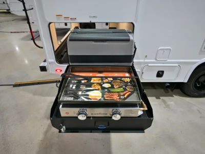 2027 Thor Motor Coach CHATEAU — photo 34 view