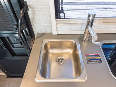 2027 Winnebago EKKO — photo 10 view