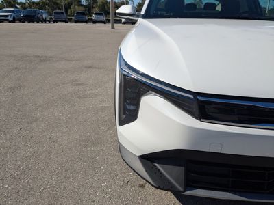 2025 Kia K4 - Photo 12