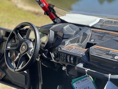 2025 Can-Am Maverick Sport X rc 1000R — photo 12 view