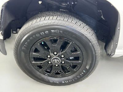 2025 Toyota Tacoma — photo 11 view