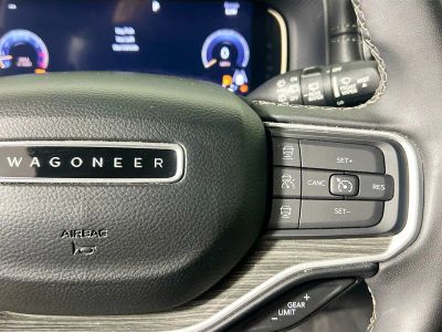 2022 Jeep Wagoneer — photo 17 view