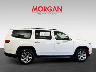 2022 Jeep Wagoneer — side profile view