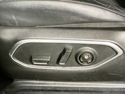 2022 Jeep Wagoneer — photo 13 view