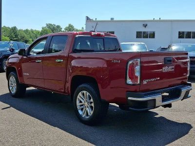 2019 GMC Canyon — interior view