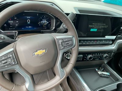 2026 Chevrolet Silverado 3500HD — photo 15 view
