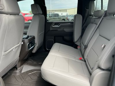 2026 Chevrolet Silverado 3500HD — photo 17 view