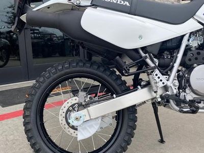 2025 Honda XR650L - Photo 11