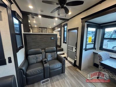2021 Redwood 3981FK — photo 8 view