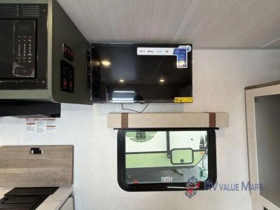 2027 Forest River RV No Boundaries — photo 34 view