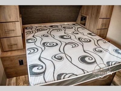 2022 Grand Design Imagine - Photo 17