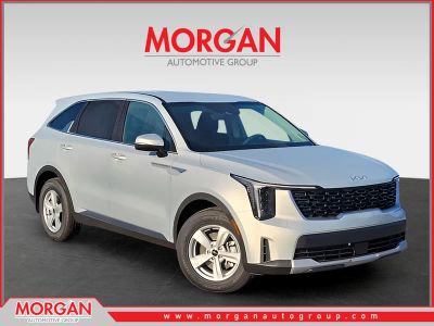 2026 Kia Sorento LX in Silver — front three-quarter view