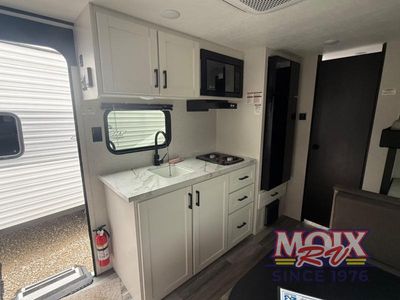 2026 Jayco Jay Flight SLX - Photo 12