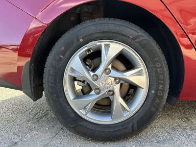 2022 Hyundai Elantra — photo 18 view