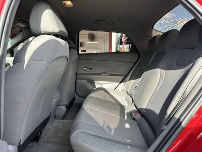 2022 Hyundai Elantra — photo 21 view