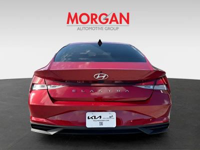 2022 Hyundai Elantra — photo 7 view