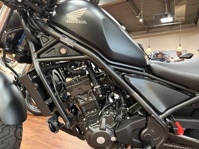 2026 Honda Rebel 300 E-Clutch - Photo 10
