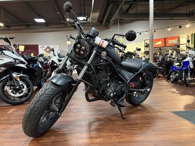 2026 Honda Rebel 300 E-Clutch - Photo 2