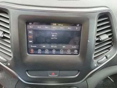 2019 Jeep Cherokee — photo 25 view
