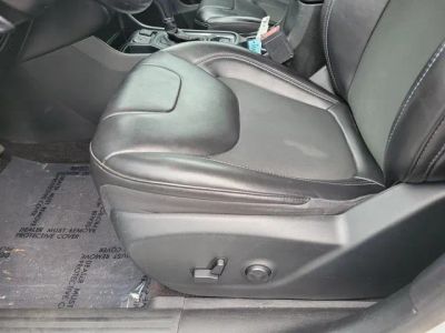 2019 Jeep Cherokee — photo 16 view
