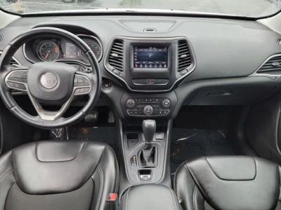 2019 Jeep Cherokee — photo 13 view