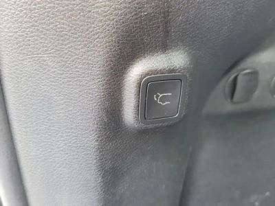 2019 Jeep Cherokee — photo 9 view