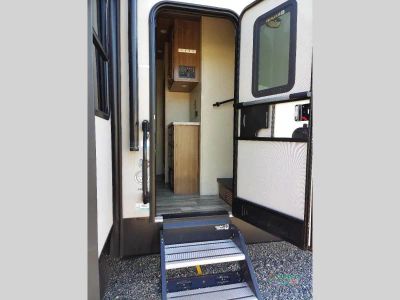 2021 Coachmen RV Chaparral — photo 21 view