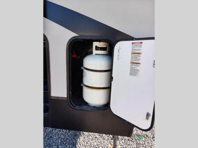 2021 Coachmen RV Chaparral — photo 9 view