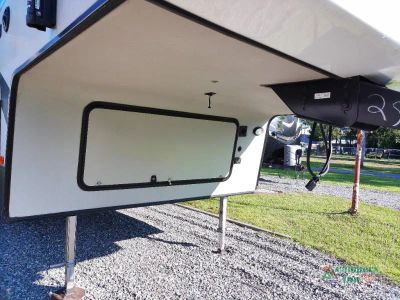 2021 Coachmen RV Chaparral — photo 10 view