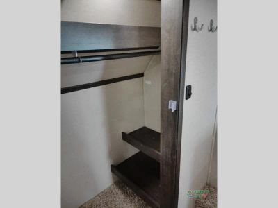 2021 Coachmen RV Chaparral — photo 37 view