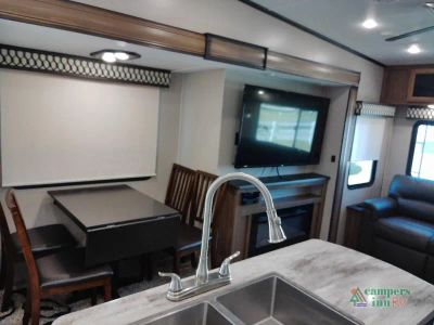 2021 Coachmen RV Chaparral — photo 25 view