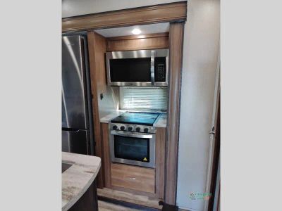 2021 Coachmen RV Chaparral — photo 29 view